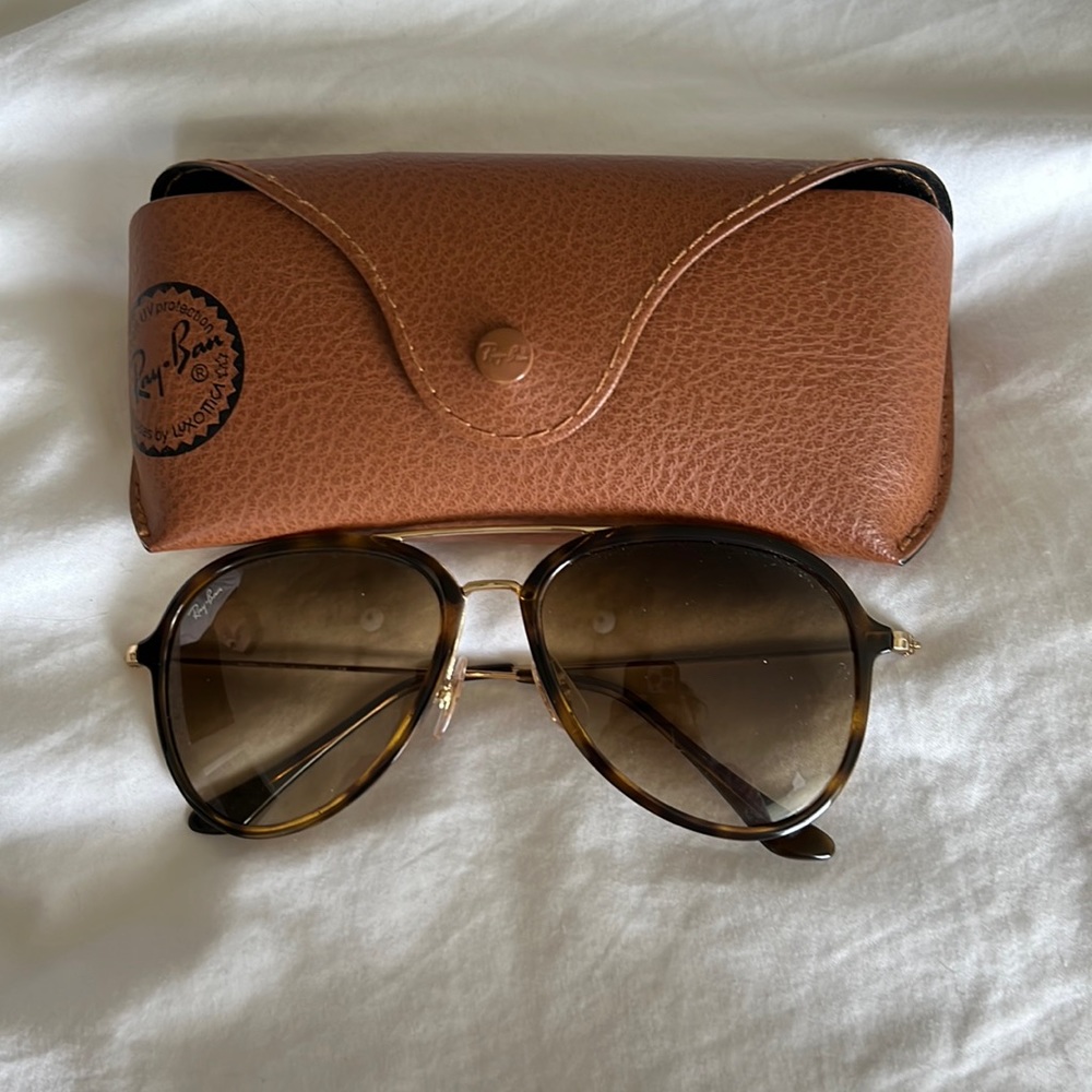 Tortoise rayban sunglasses